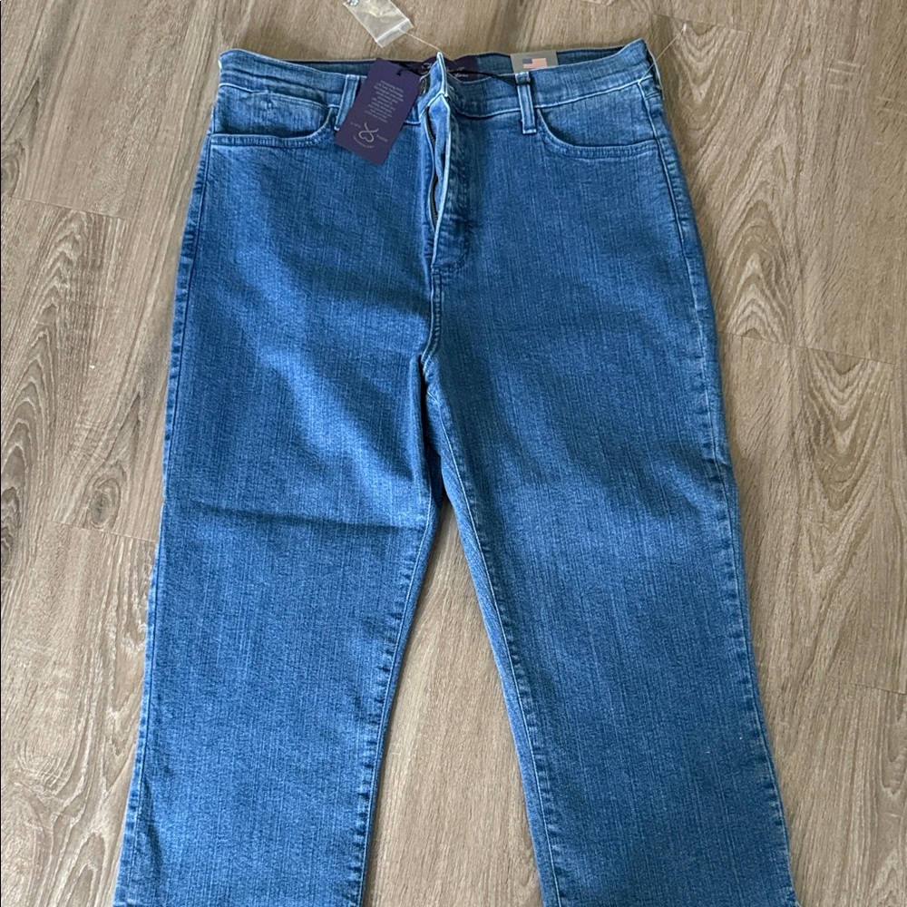 NYDJ Straight Leg Jeans in Medium Blue Wash